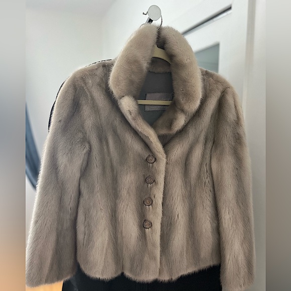 Jackets & Blazers - Gorgeous light grey Mink jacket perfect conditions from Paris